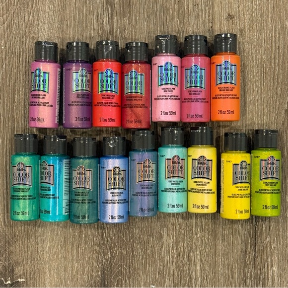 FolkArt Color Shift and BLACKLIGHT Acrylic Paints 2 oz Waterproof/Color Changing - Picture 4 of 9